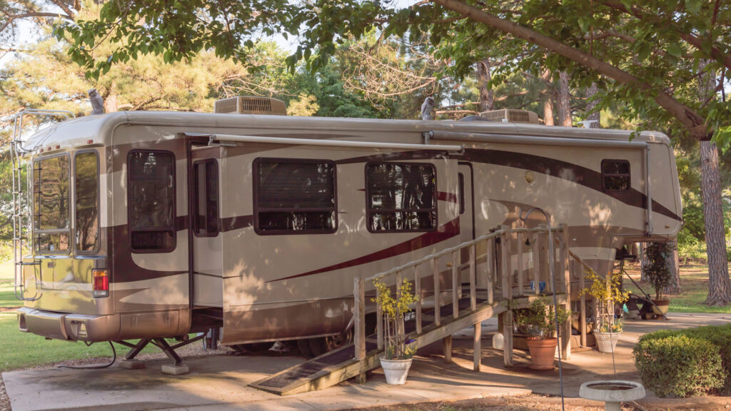 rv stationary living