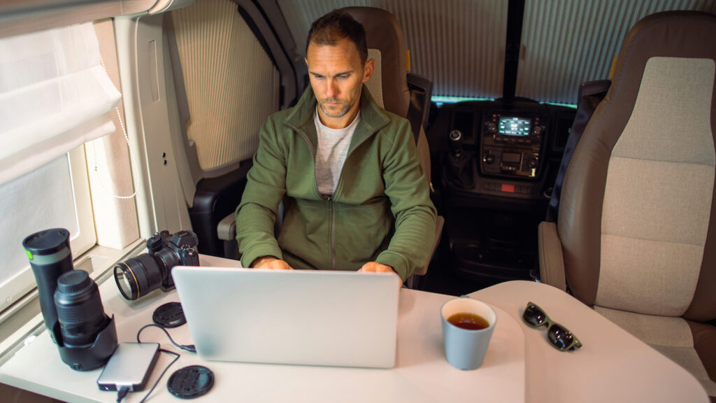 camper with office