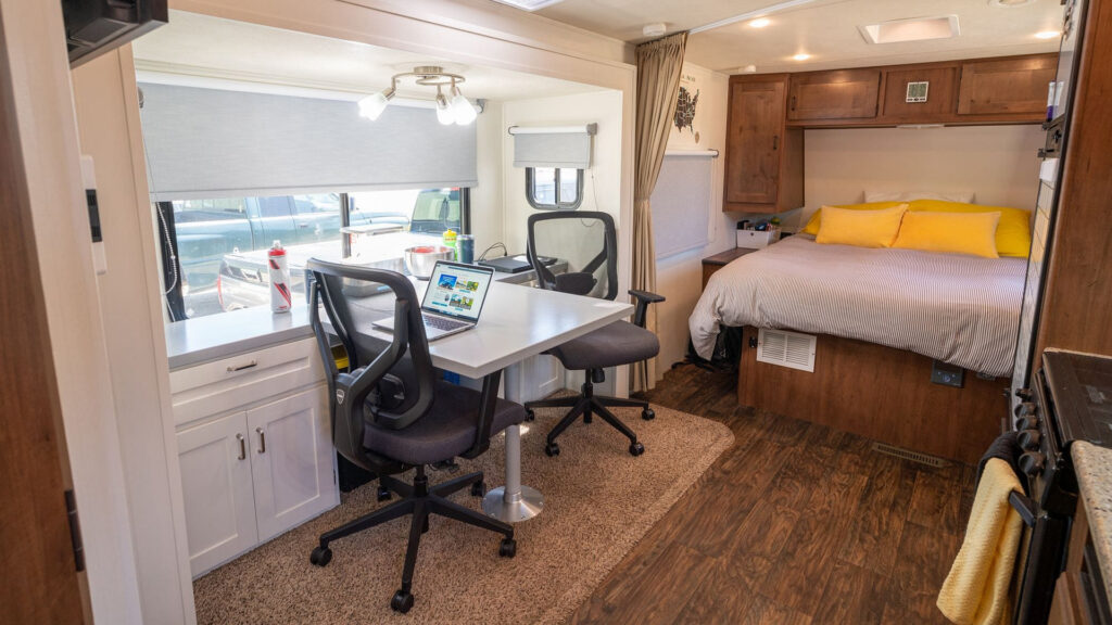 rv with office space