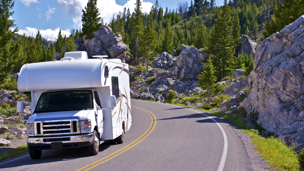 Difference between an RV and camper
