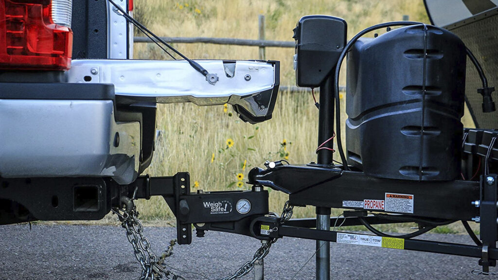 how does a weight distribution hitch work