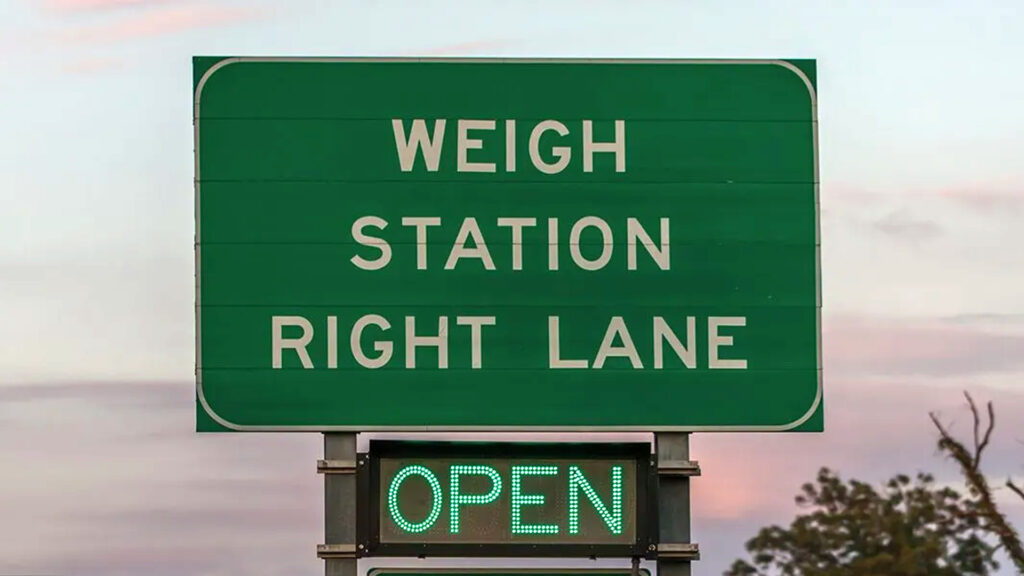 what states require rvs to stop at weigh stations