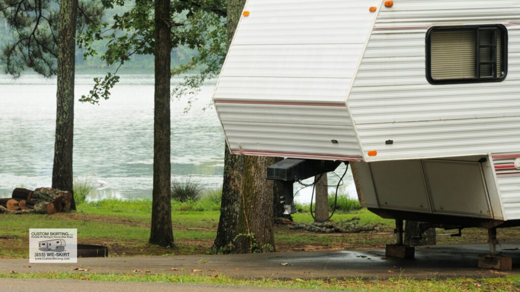 how wide is a 5th wheel